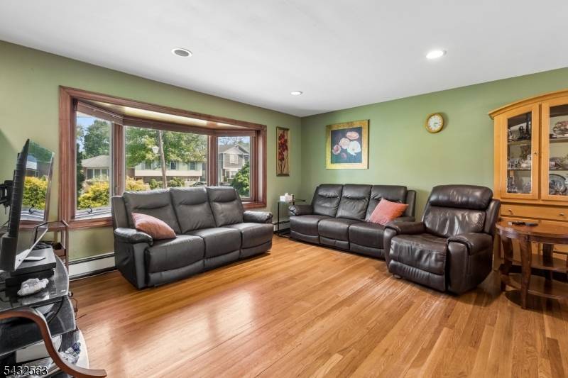 112 Pitt Rd, Springfield Twp., NJ 07081