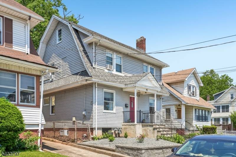 45 Bayview Ave, Newark City, NJ 07112