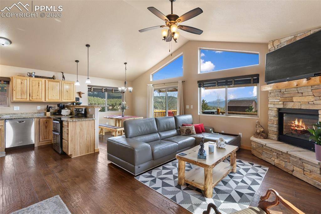 225 N Highland ST, Woodland Park, CO 80863