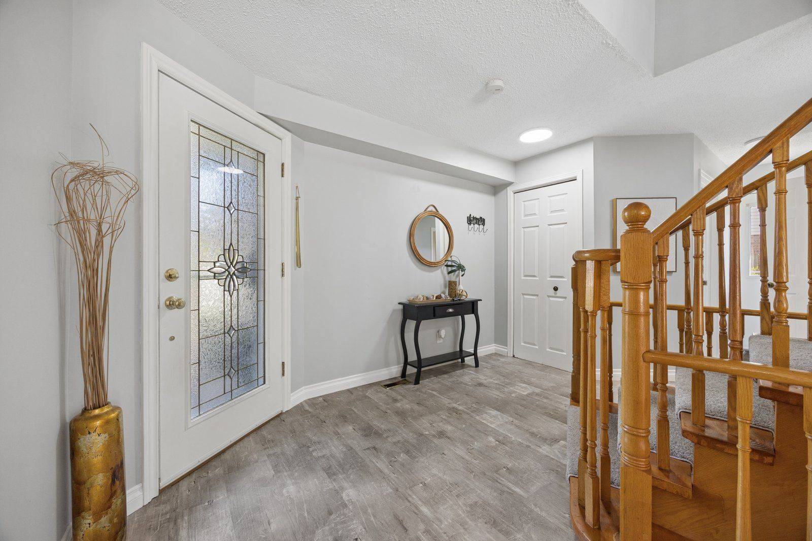 28 Empson CT, Ajax, ON L1S 3Y3
