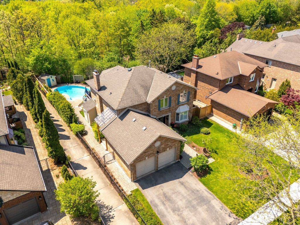 1357 Golden Meadow TRL, Oakville, ON L6H 3H1