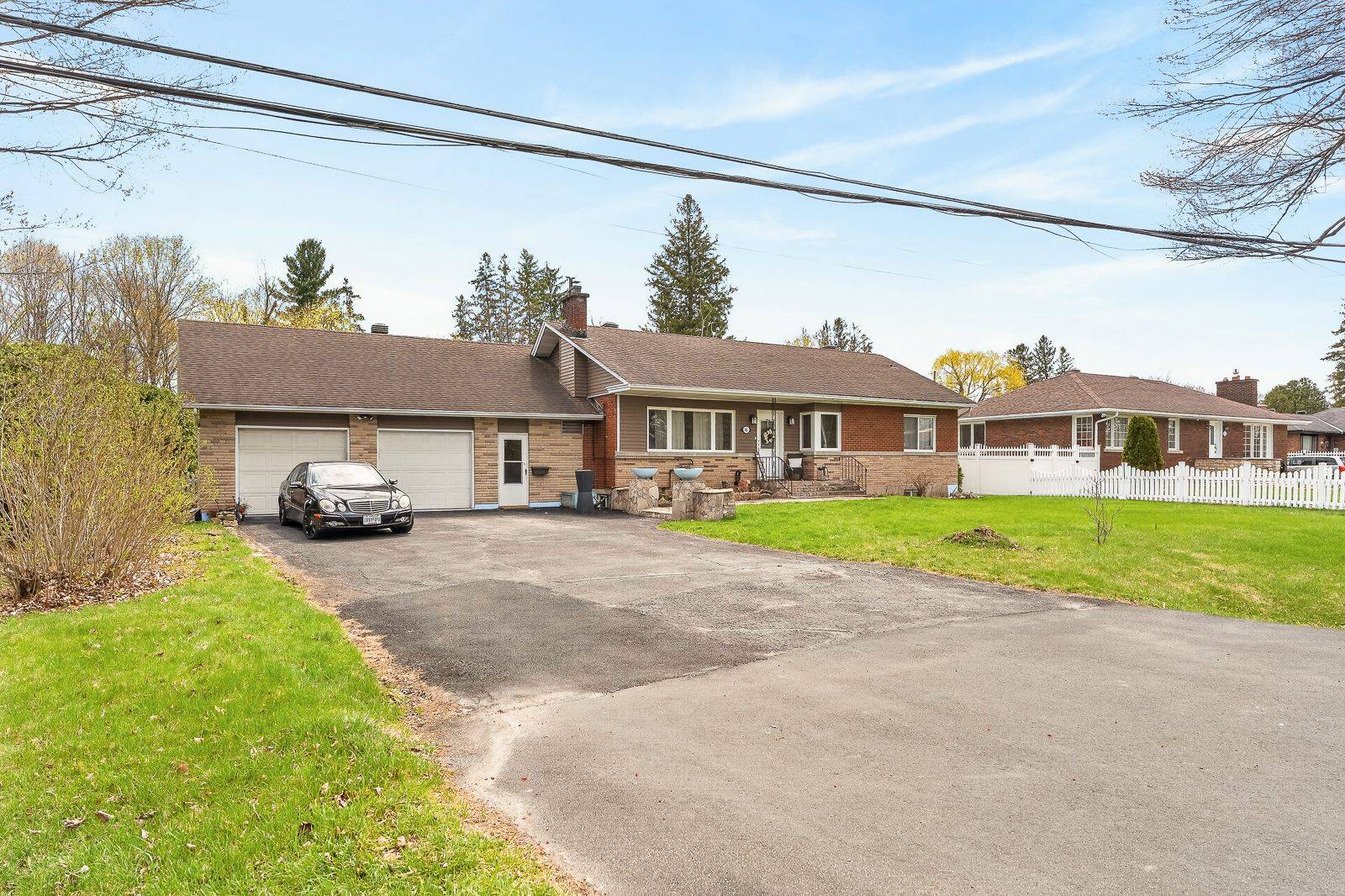 46 Macfarlane RD, Country Place - Pineglen - Crestview And Area, ON K2E 6V5