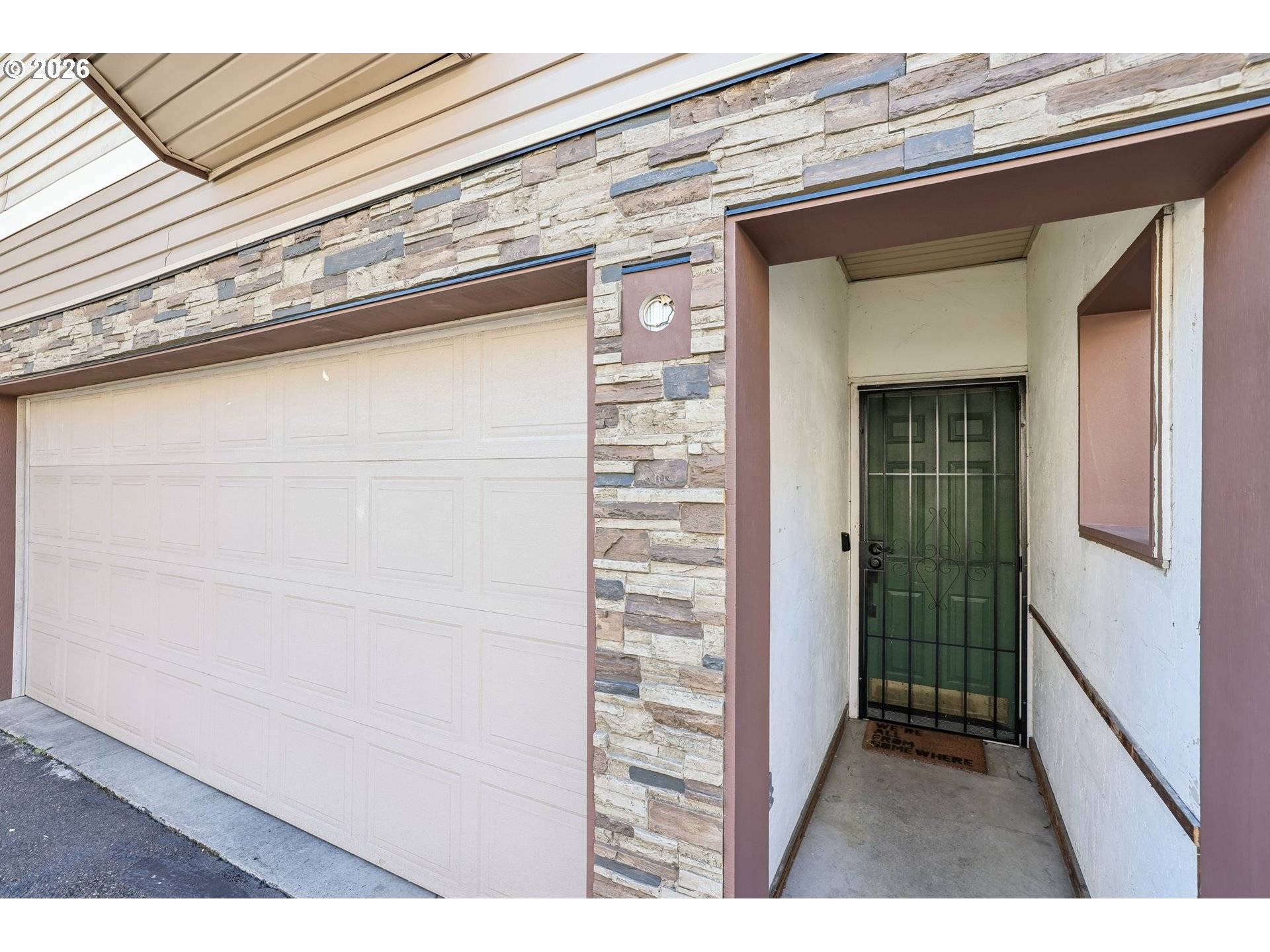12142 NE FREMONT ST #11, Portland, OR 97220