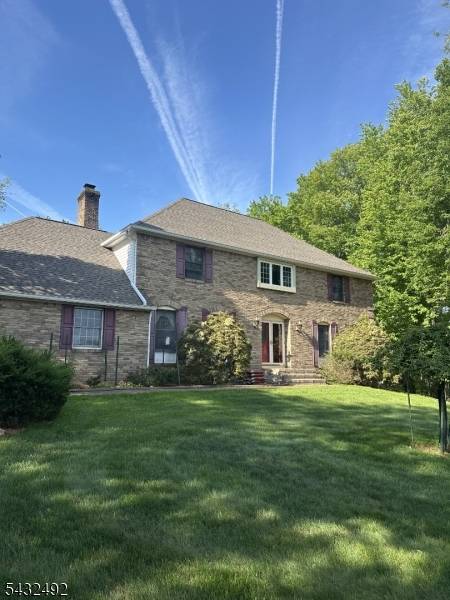 7 Bedford Ct, Clinton Twp., NJ 08801
