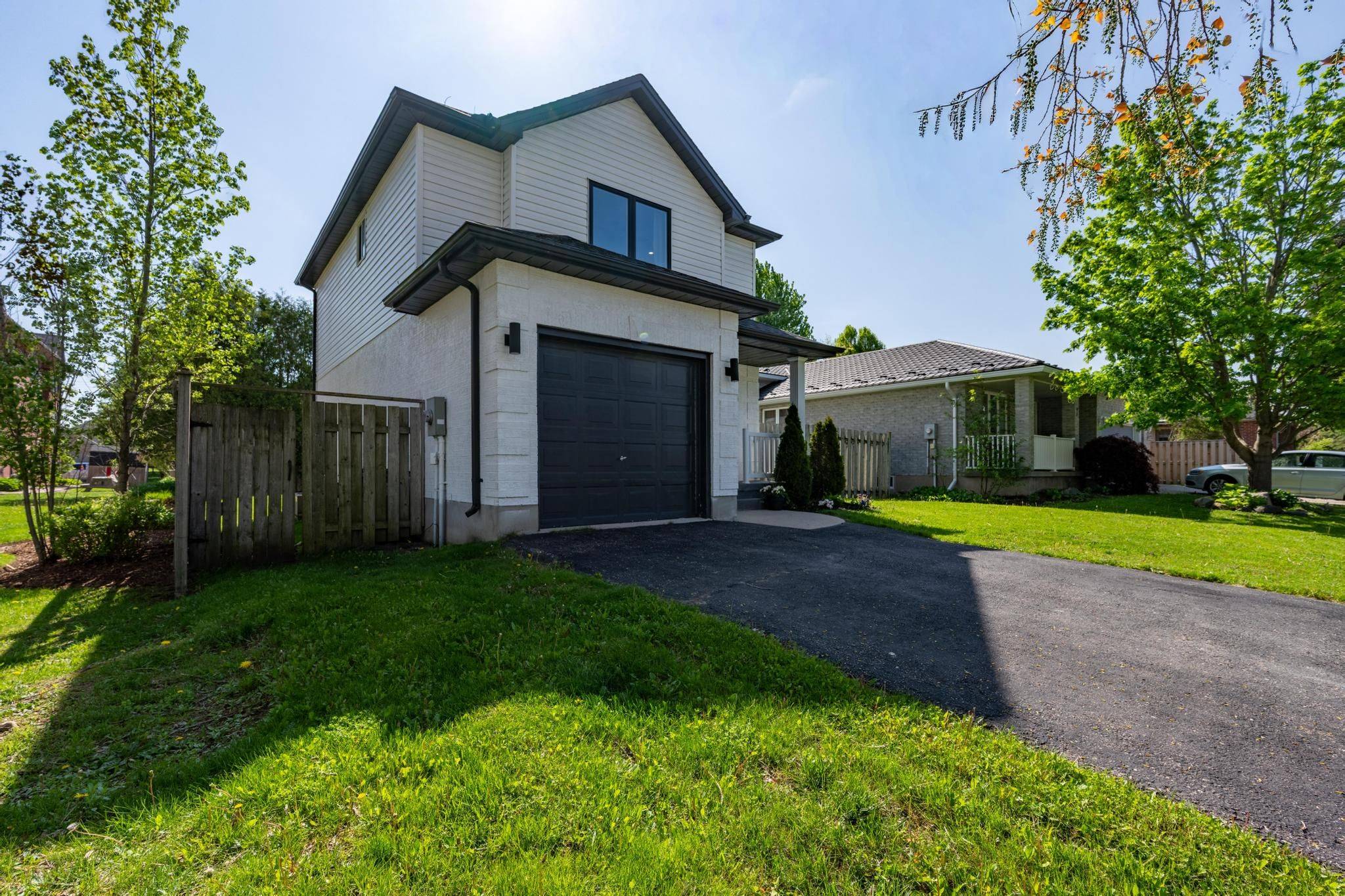168 Gibson CRES, Lucan Biddulph, ON N0M 2J0