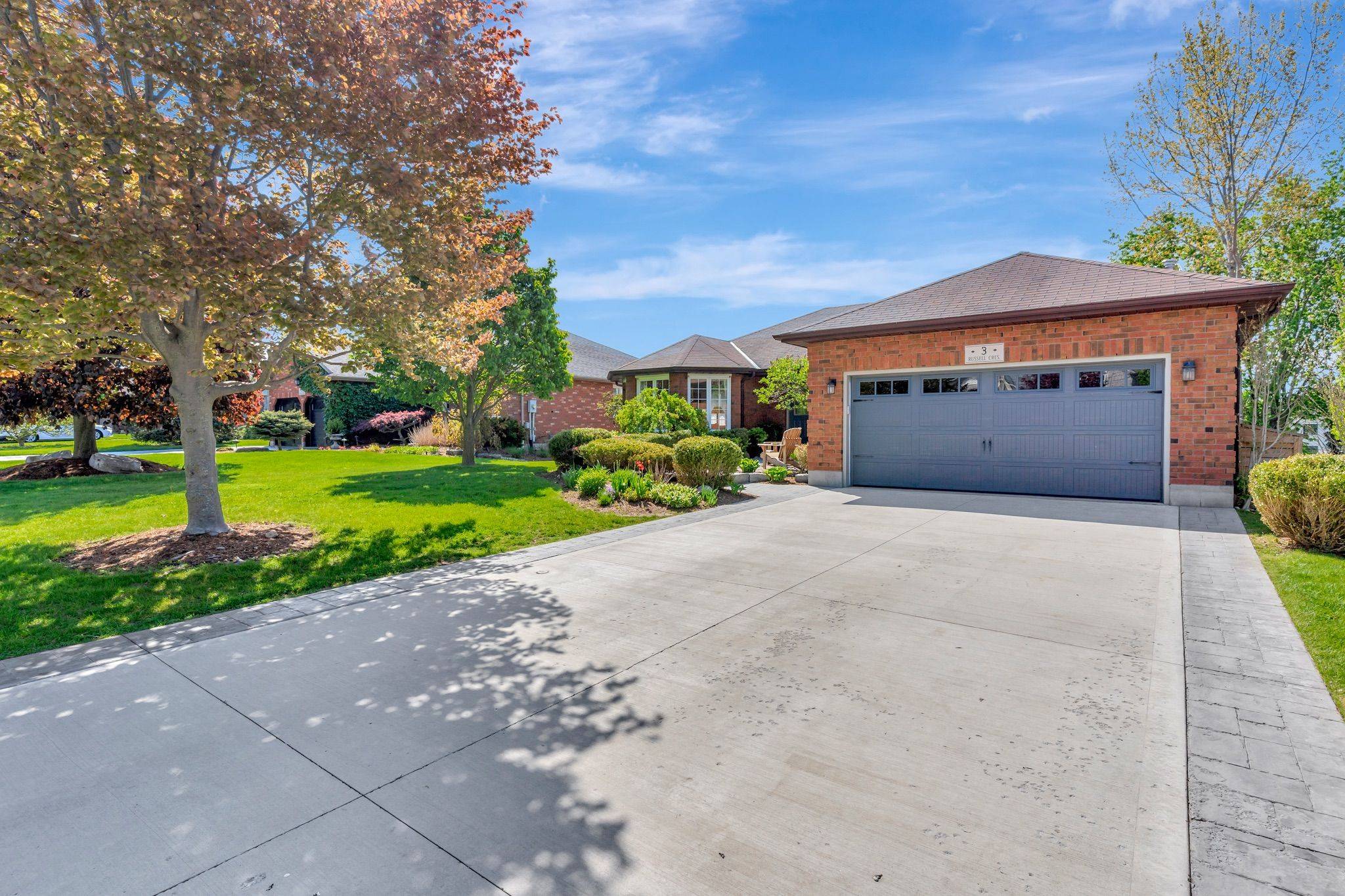 3 Russell CRES, Brant, ON N0E 1N0