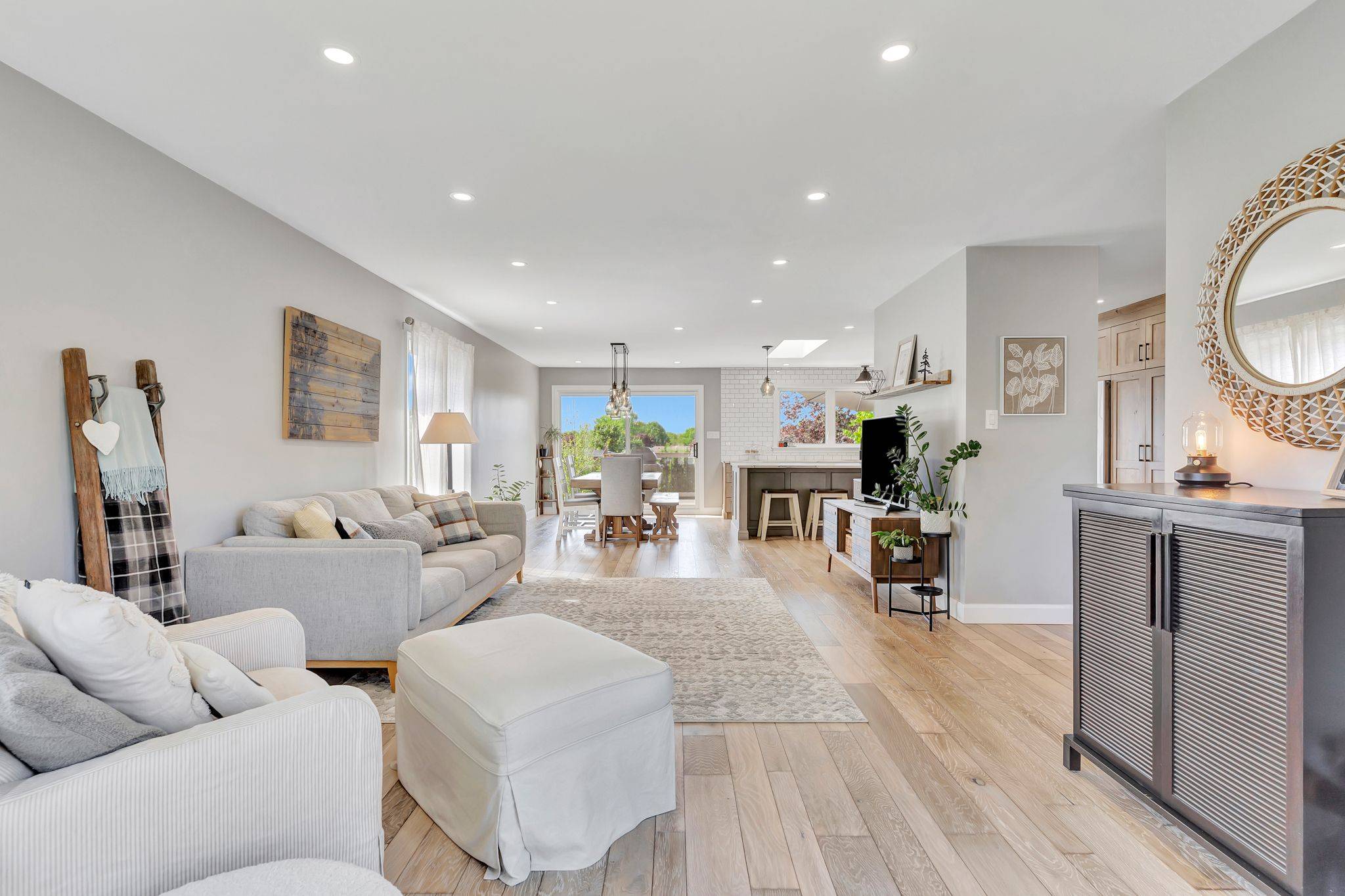 3 Russell CRES, Brant, ON N0E 1N0