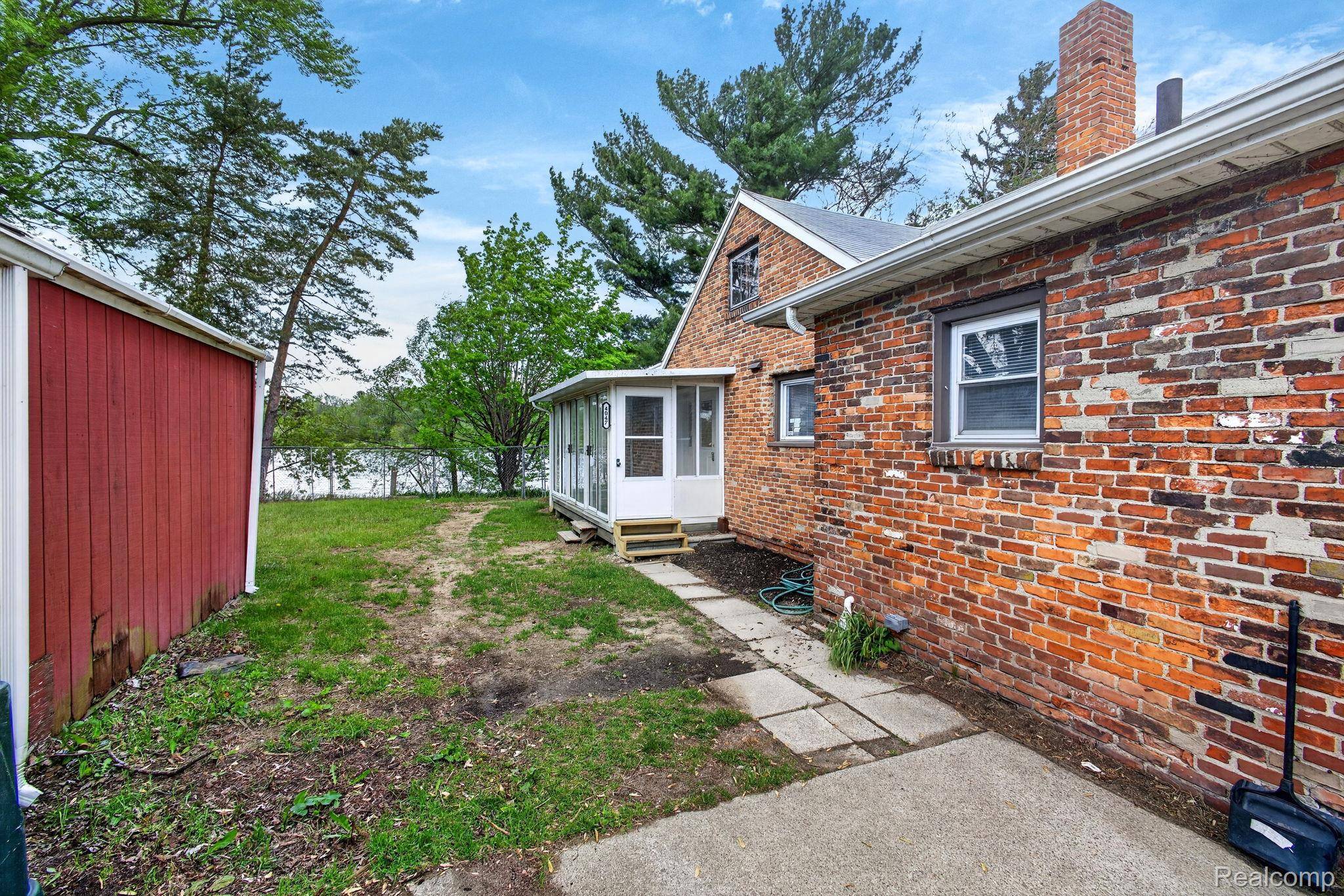 4047 Mitchell DR, Genesee Charter Township, MI 48506