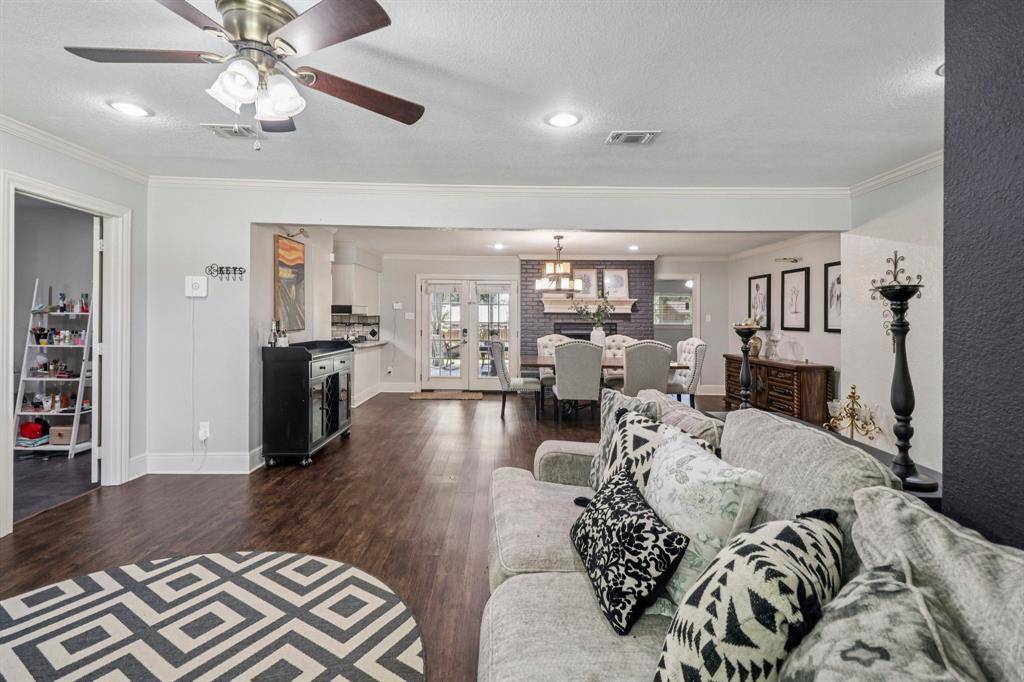 1213 W Tarrant Road, Grand Prairie, TX 75050