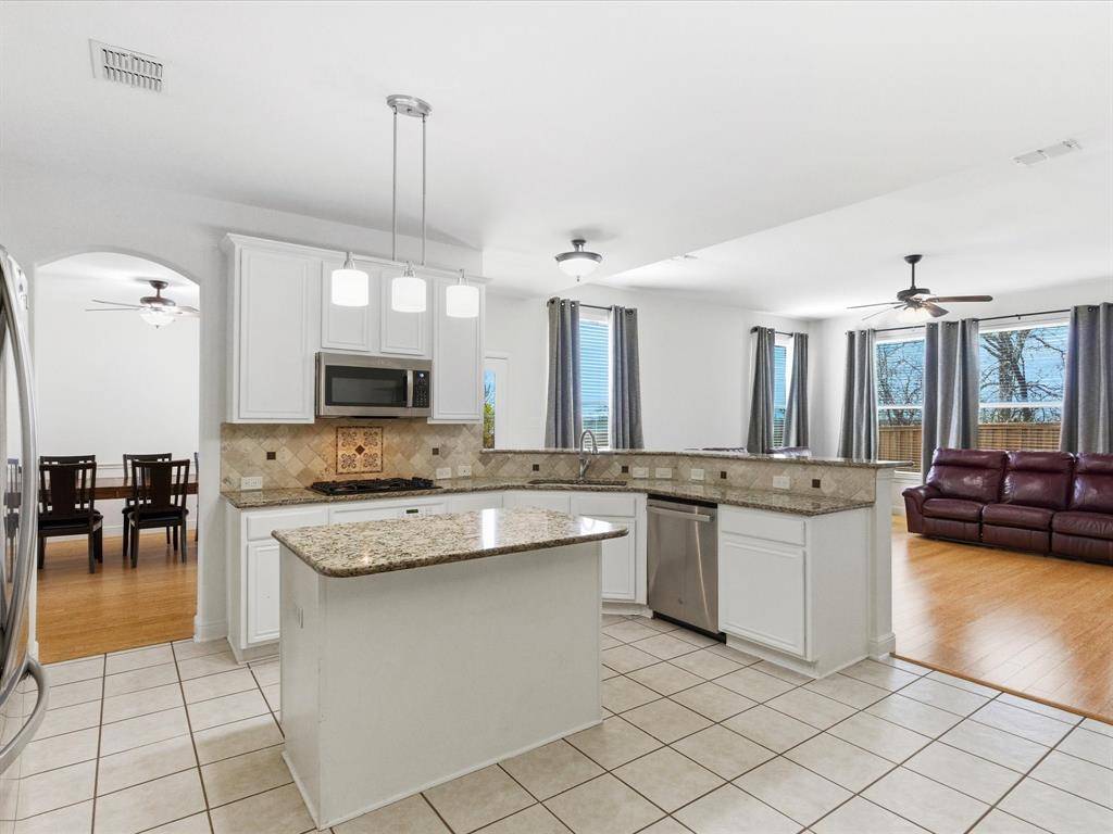 222 Lairds Drive, Coppell, TX 75019