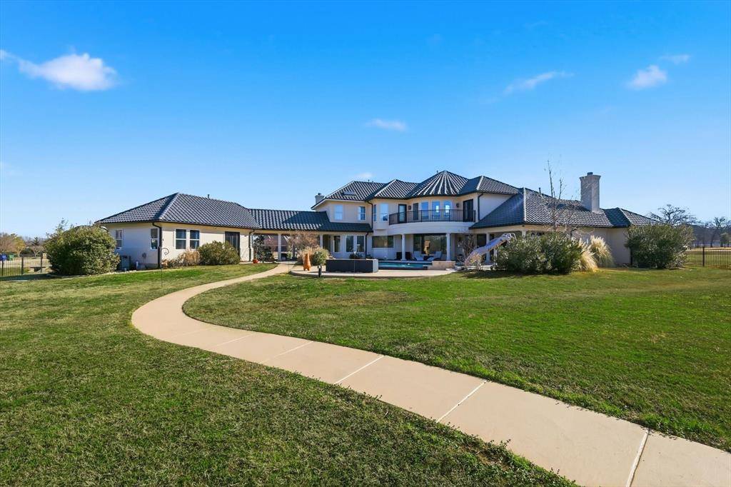 811 Noble Champions Way, Bartonville, TX 76226
