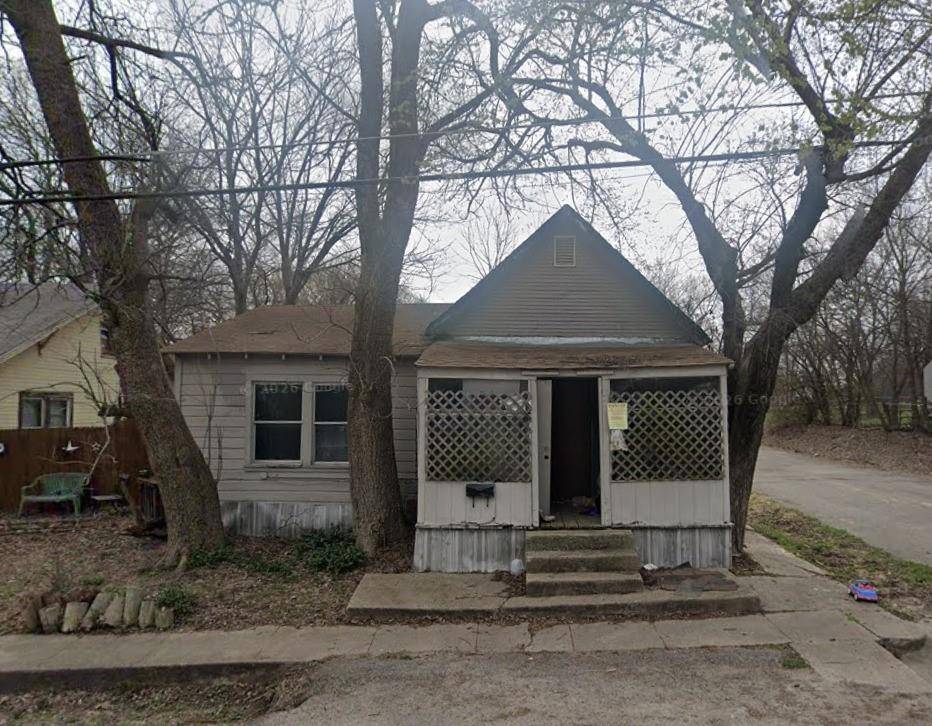 519 S 5th Street, Bonham, TX 75418