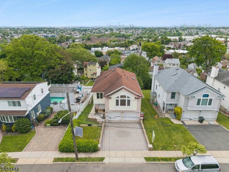30 Witherspoon St, Nutley Twp., NJ 07110