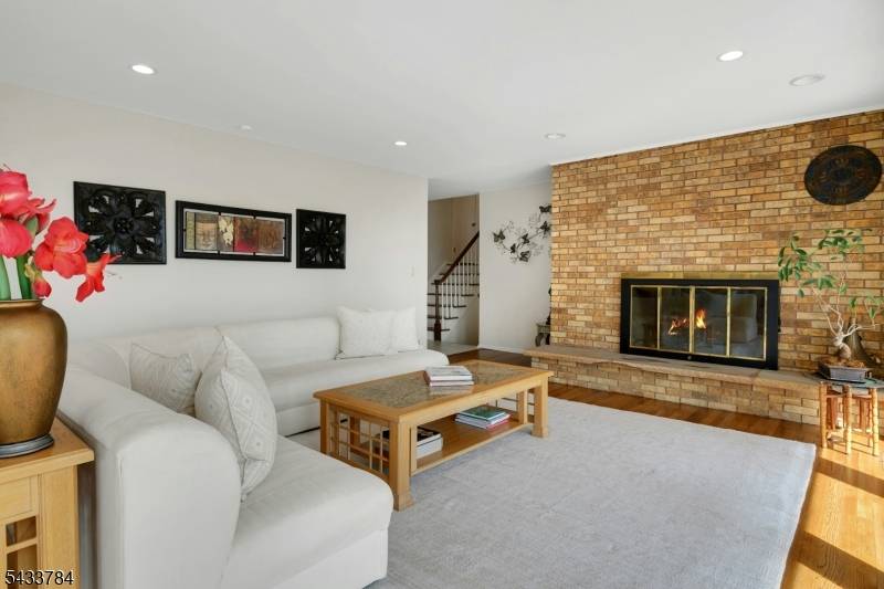 6 LYNNFIELD DRIVE, Morris Twp., NJ 07960