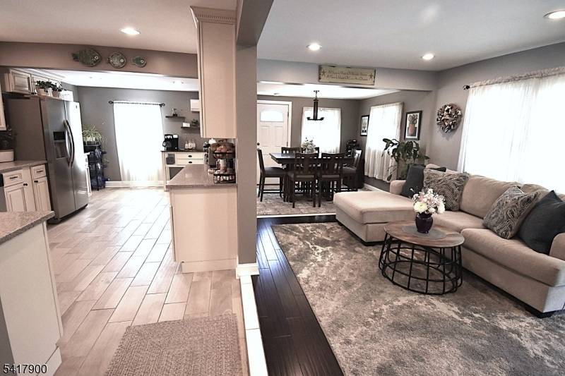 33 Alabama Ave, Jefferson Twp., NJ 07849