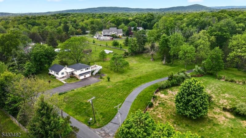 127 Hillcrest Rd, Readington Twp., NJ 08822