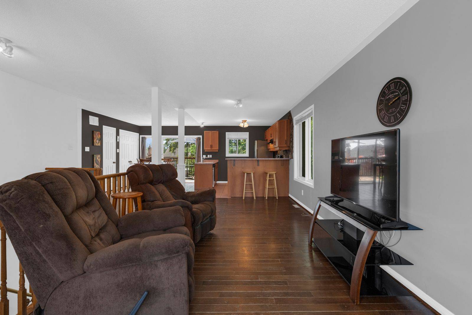 42 Kell PL, Barrie, ON L4N 9K5