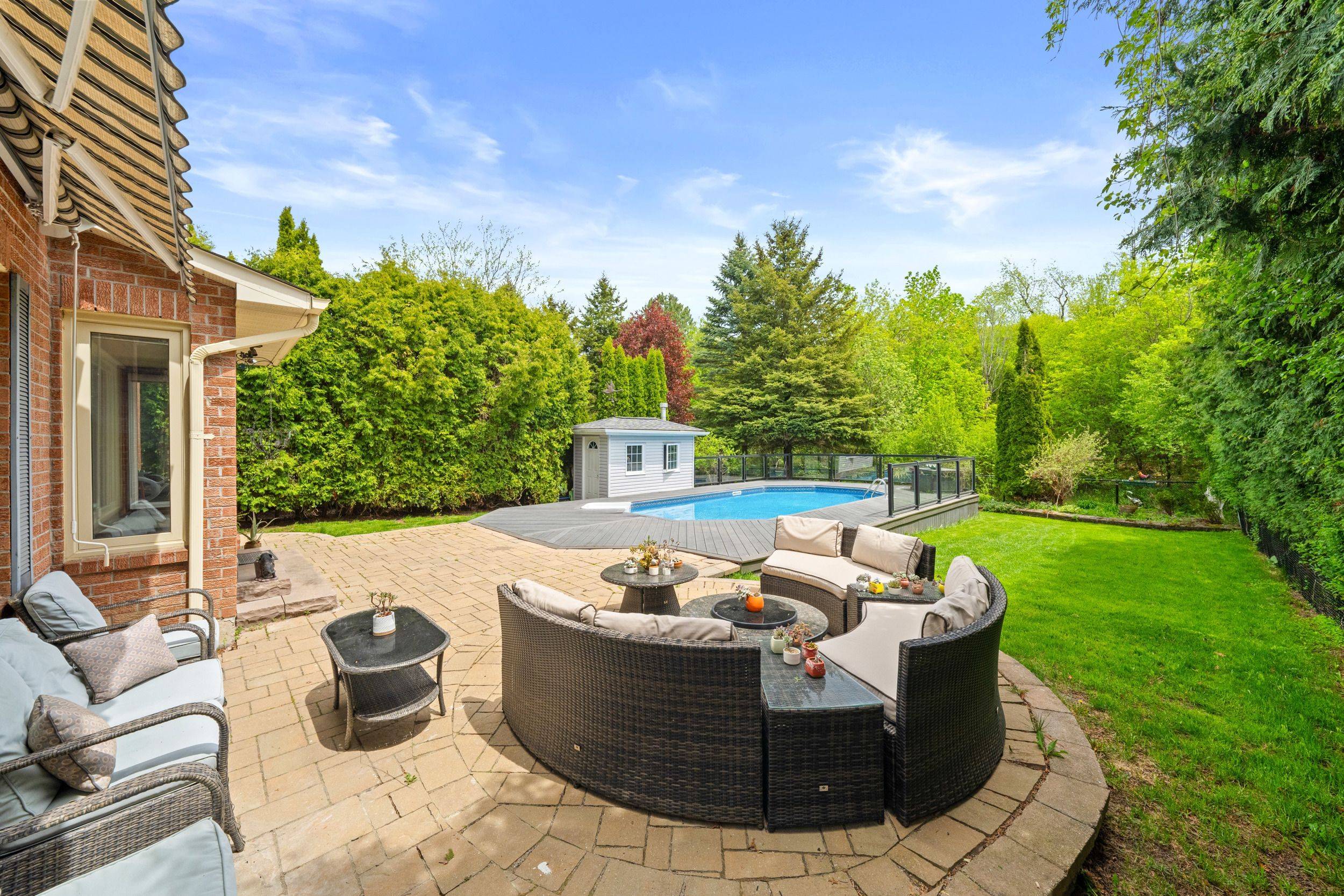 122 Barr CRES, Brampton, ON L6Z 3C8