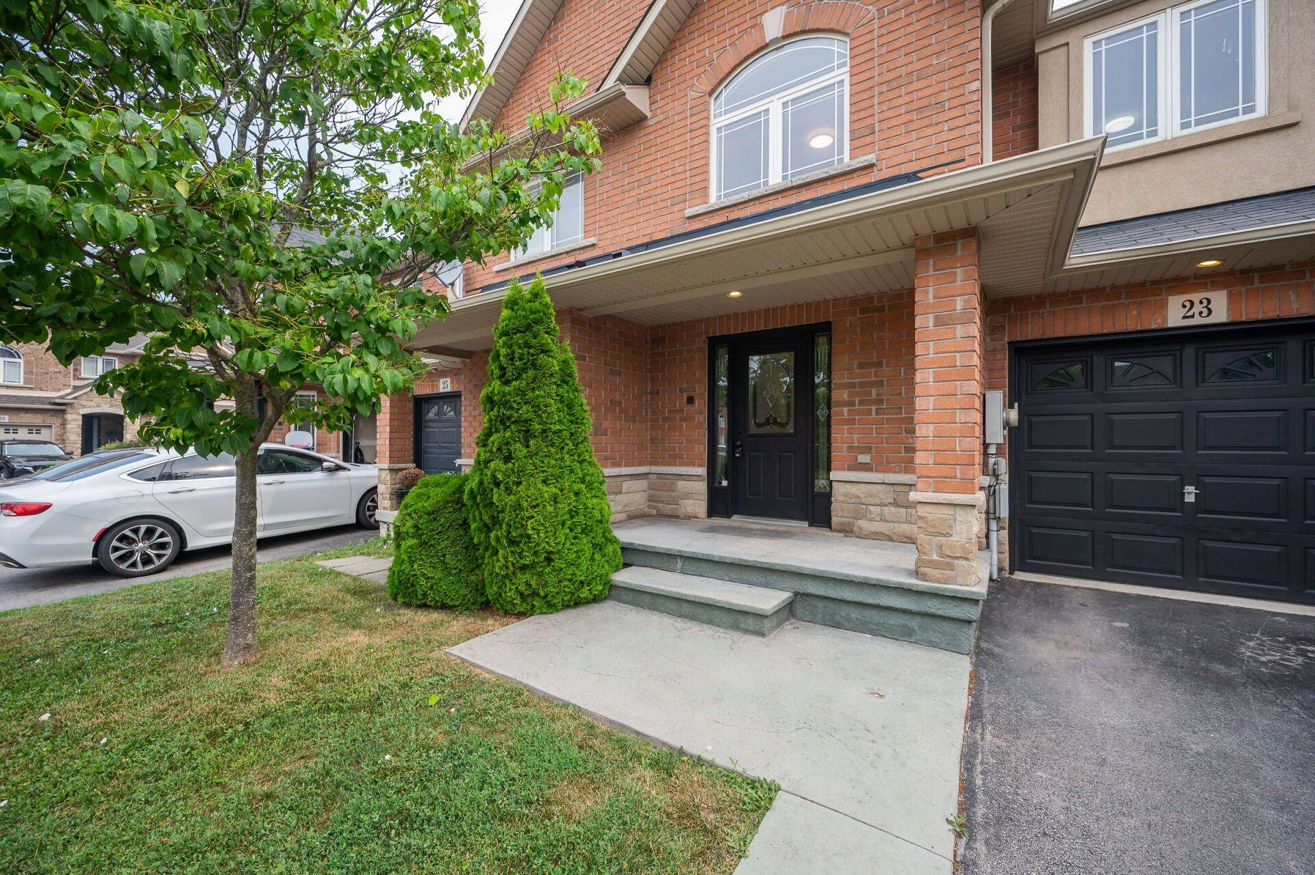 23 Bellflower BLVD, Hamilton, ON L0R 1P0
