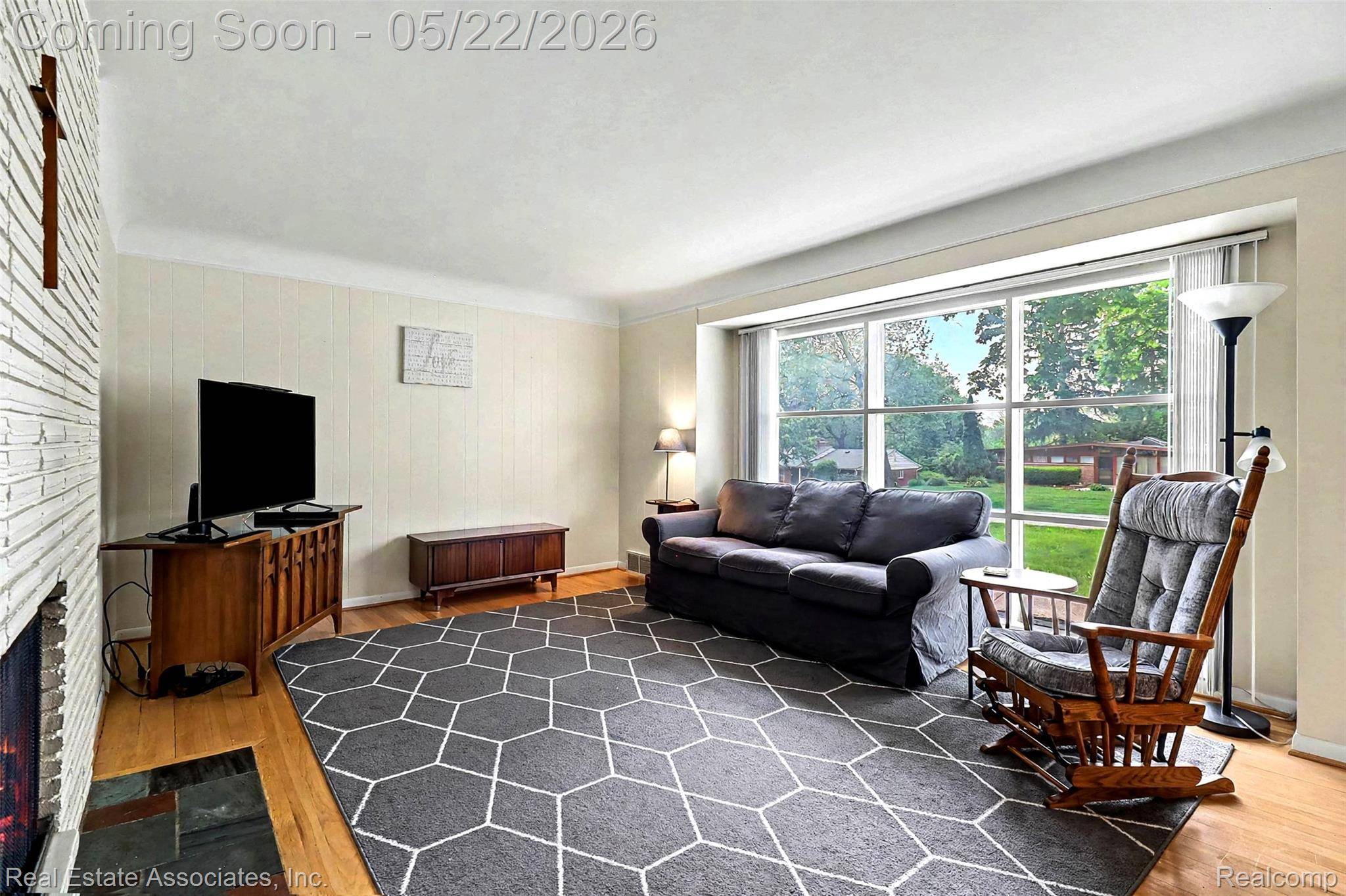 28442 Thorny Brae RD, Farmington Hills, MI 48331