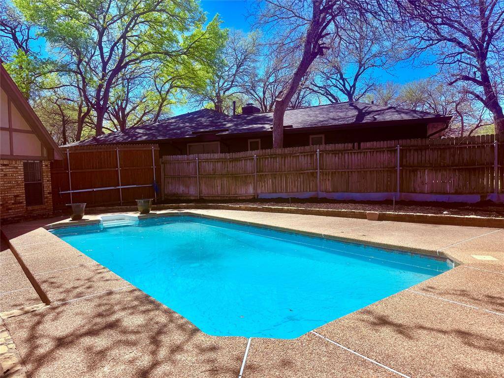 4804 Fawn Valley Court, Arlington, TX 76017