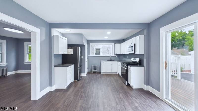 71 Leslie St, East Orange City, NJ 07017