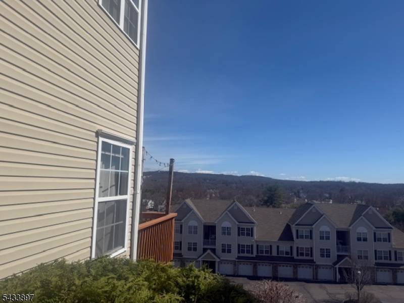 132 Mountainside Dr #132, Pompton Lakes Boro, NJ 07442