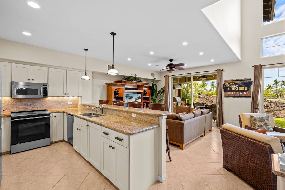 68-1122 NA ALA HELE RD #F4, Kamuela, HI 96743