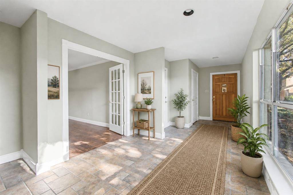 2920 Shady Lake Circle, Carrollton, TX 75006