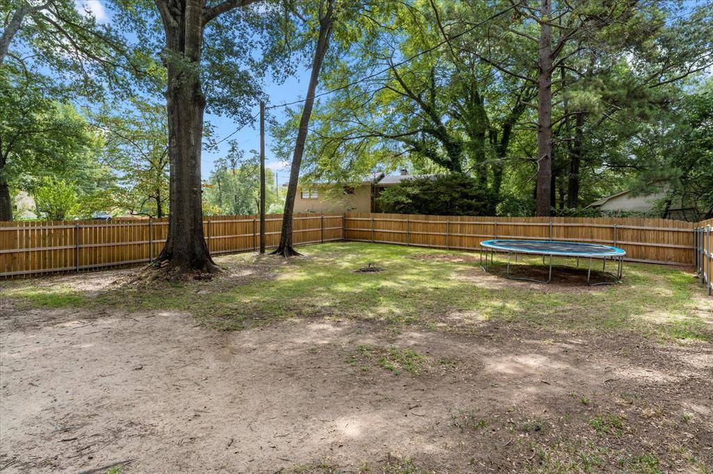 1101 Holly Hill Lane, Mount Pleasant, TX 75455