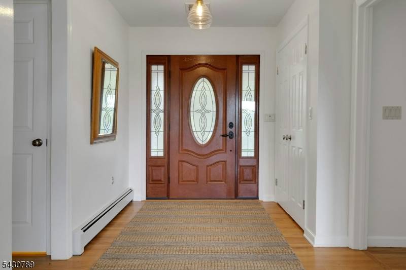 35 Ski Hill Dr, Bedminster Twp., NJ 07921