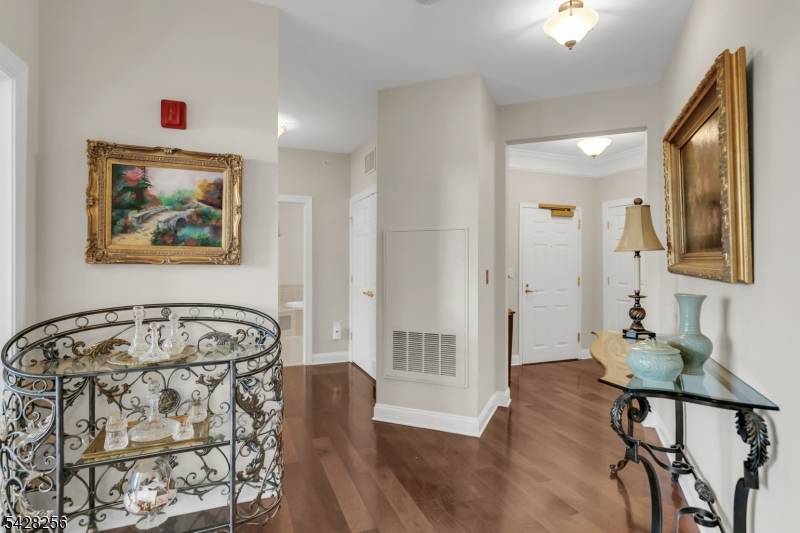 284 Victoria Drive #284, Bridgewater Twp., NJ 08807