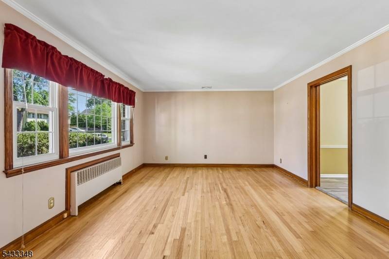 27 Shawnee Rd, Cranford Twp., NJ 07016