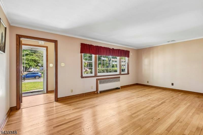 27 Shawnee Rd, Cranford Twp., NJ 07016