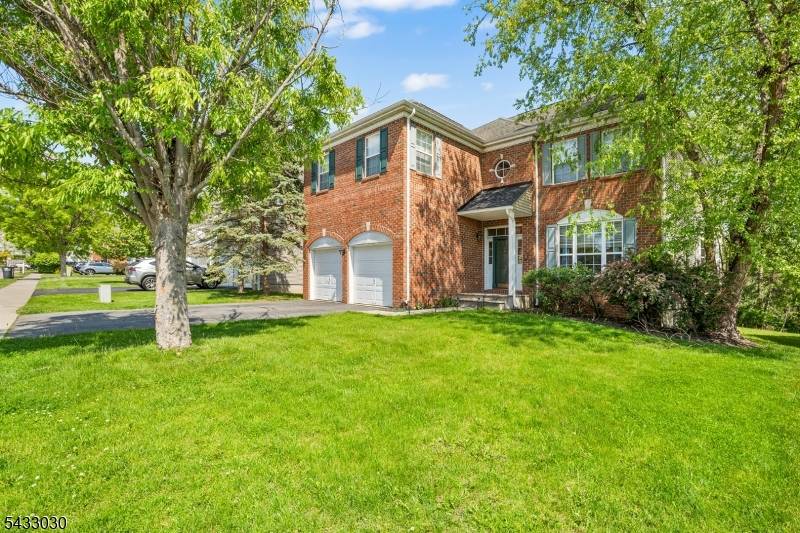 48 Saxton Dr, Hackettstown Town, NJ 07840