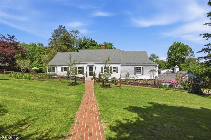 54 Blackberry Ln, Morris Twp., NJ 07960