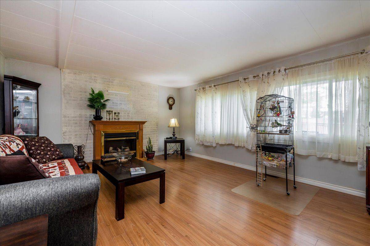 6 Pine Hill CT, Innisfil, ON L9S 1R5