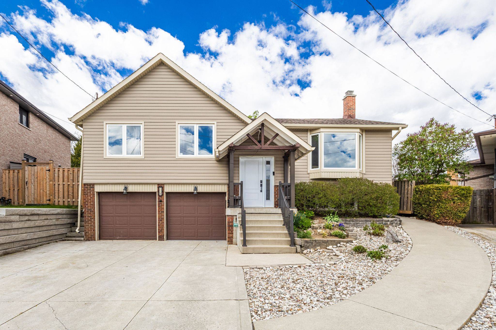 118 Napoli CT, Hamilton, ON L9C 6X2