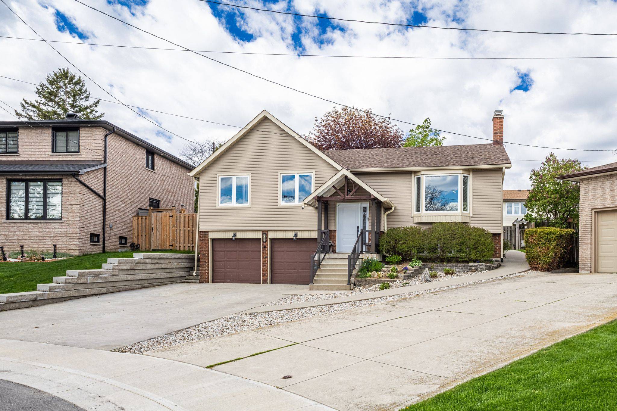 118 Napoli CT, Hamilton, ON L9C 6X2
