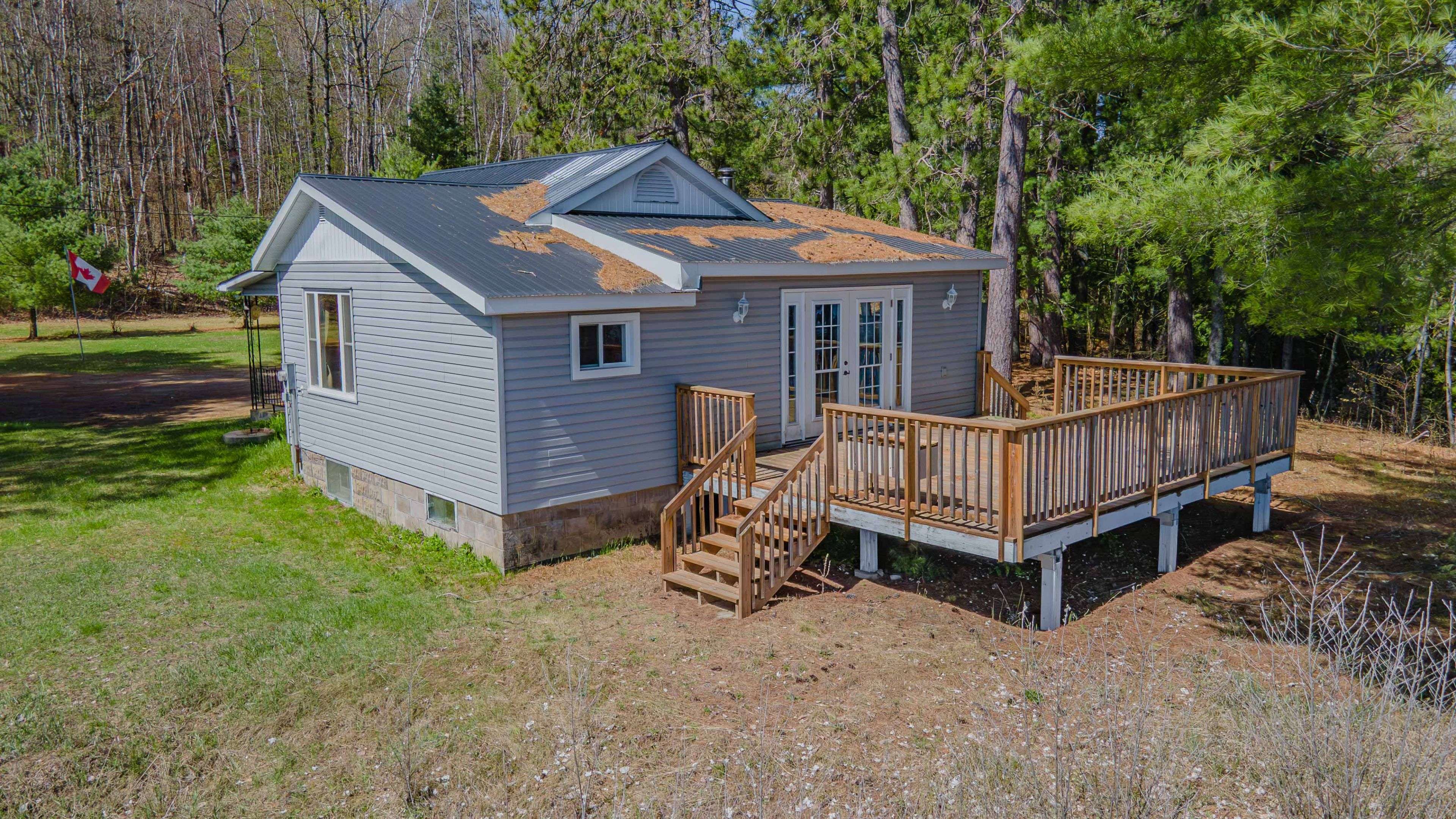 95 Lorbetskie RD, Madawaska Valley, ON K0J 1B0
