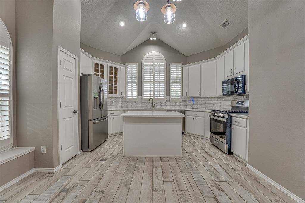 1825 Ambrose Drive, Rowlett, TX 75089