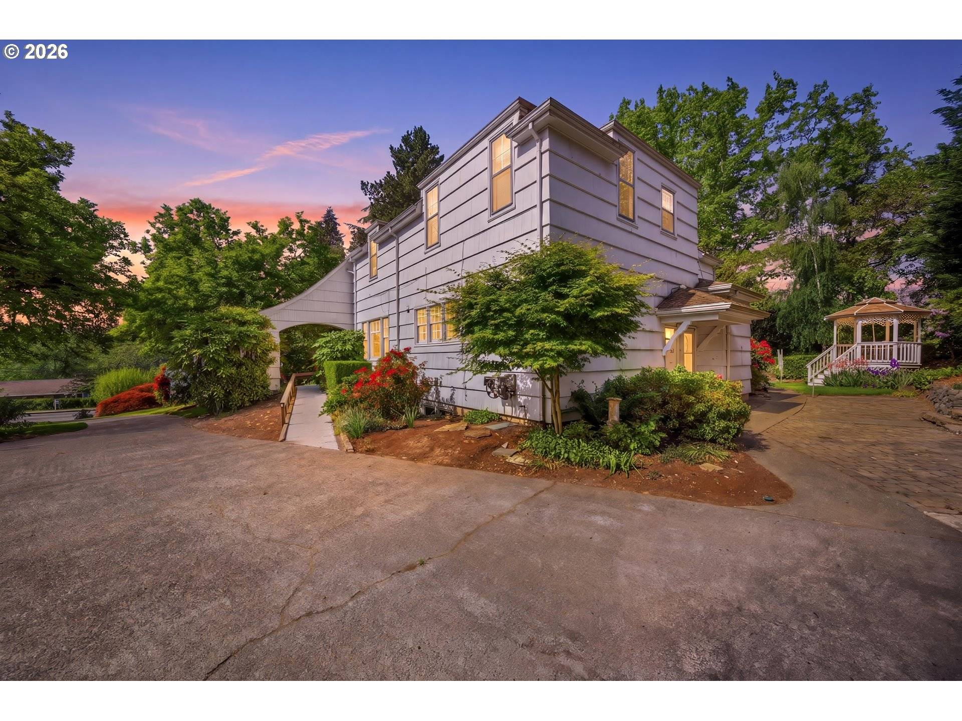 3921 SE LAKE RD, Milwaukie, OR 97222