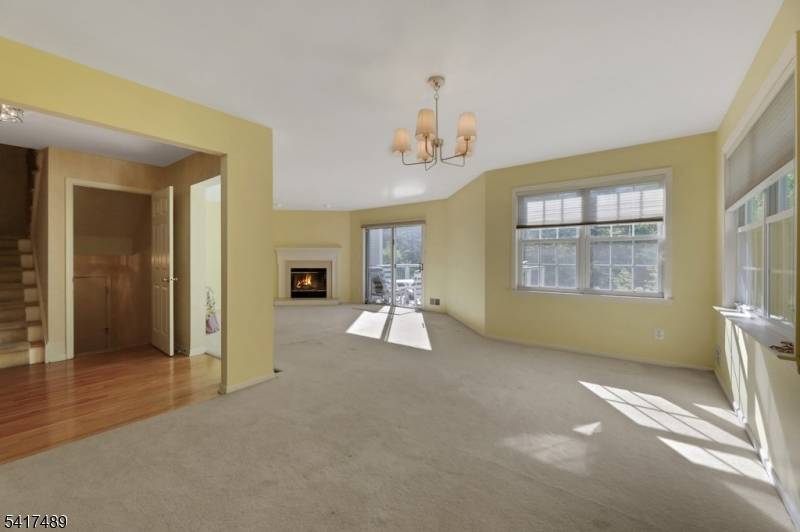 28 Berkeley Sq, Watchung Boro, NJ 07922