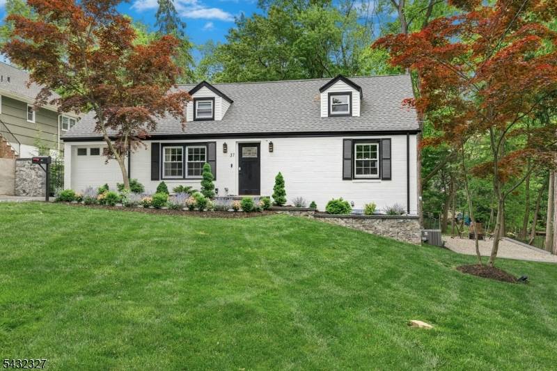 37 Seaman Rd, West Orange Twp., NJ 07052