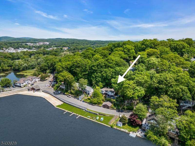 12 E Shore Rd, Denville Twp., NJ 07834