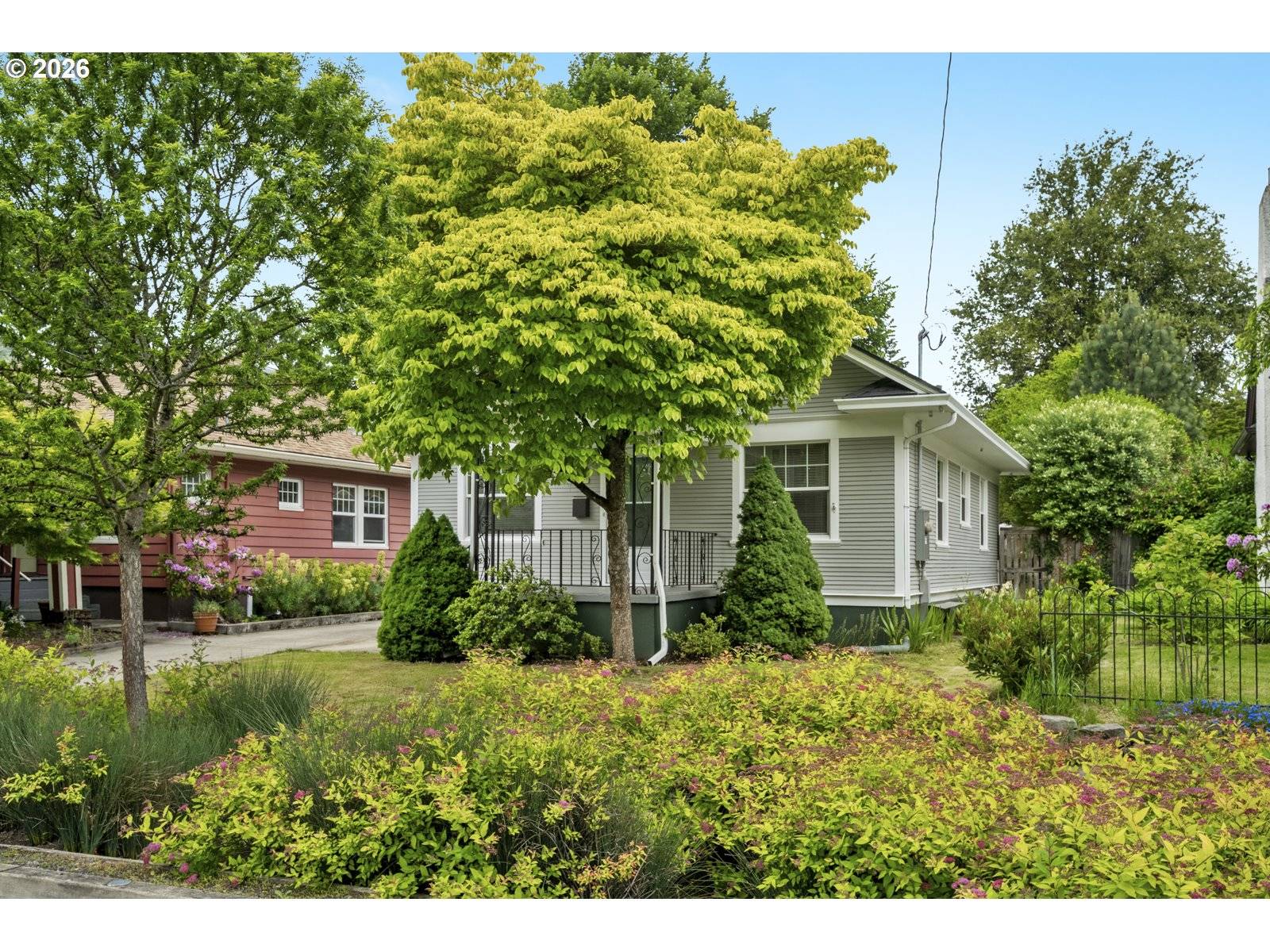 102 NE 45TH AVE, Portland, OR 97213