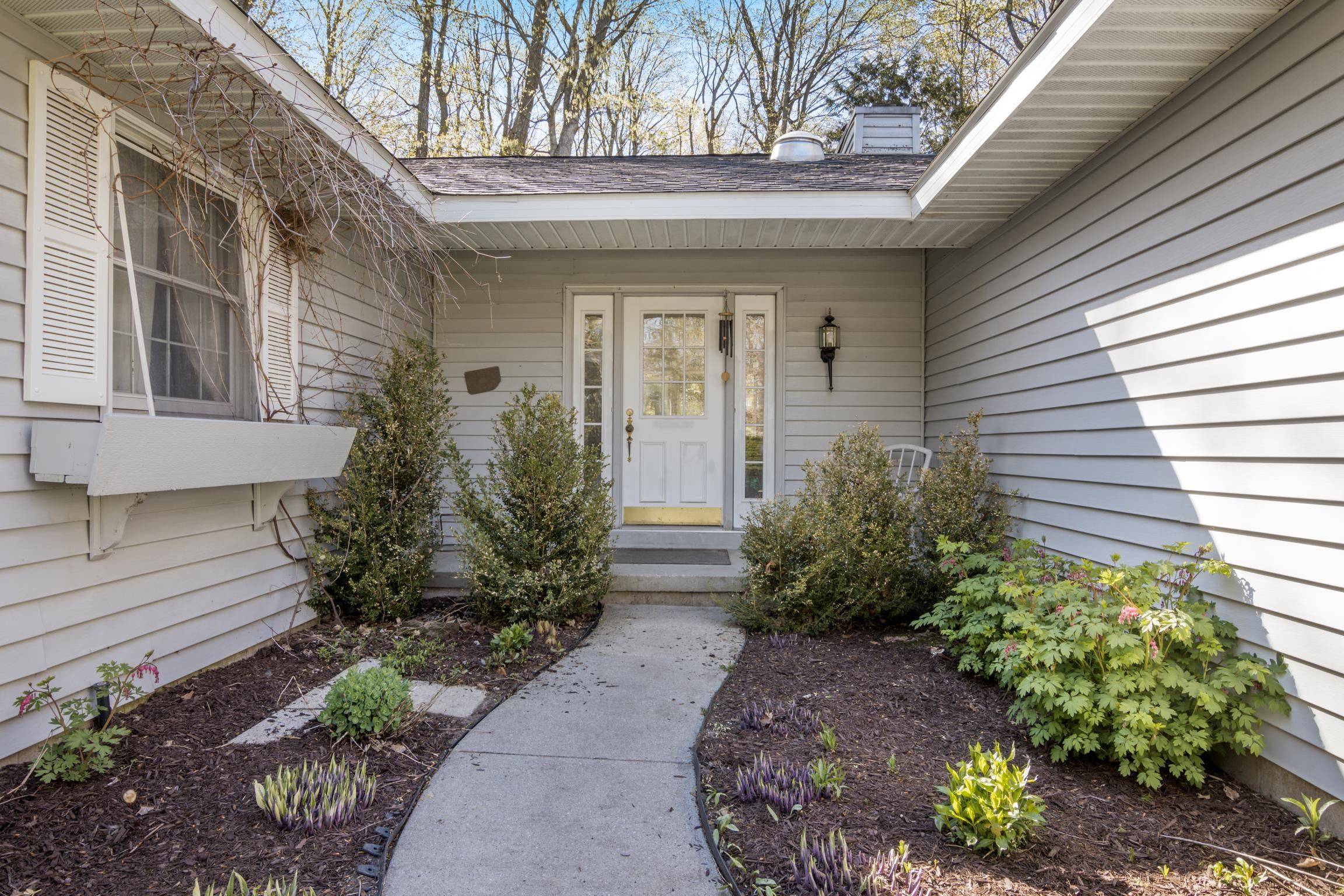 14416 Peninsula DR, Peninsula Twp, MI 49686