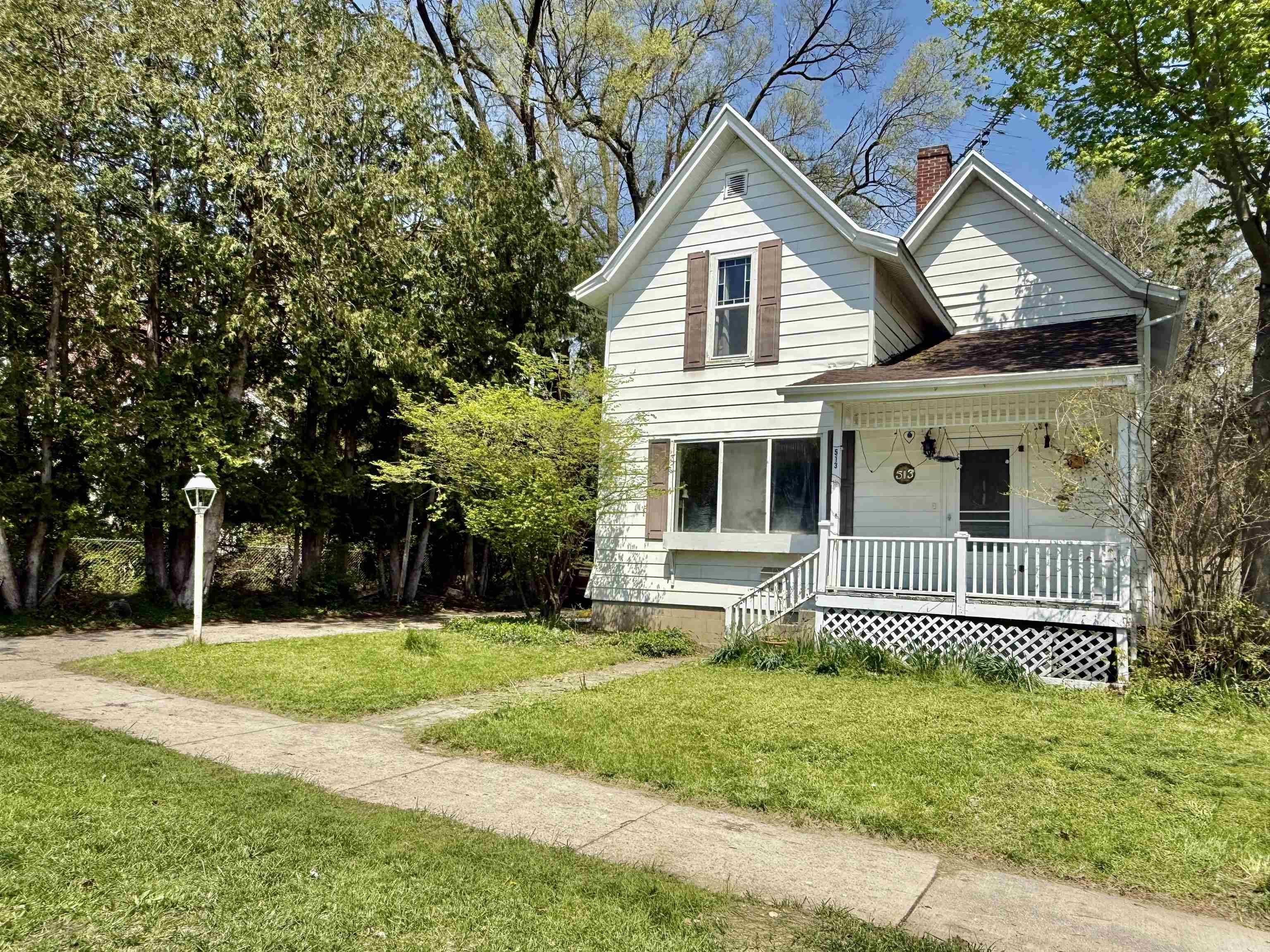 513 Walnut ST, Alma, MI 48801