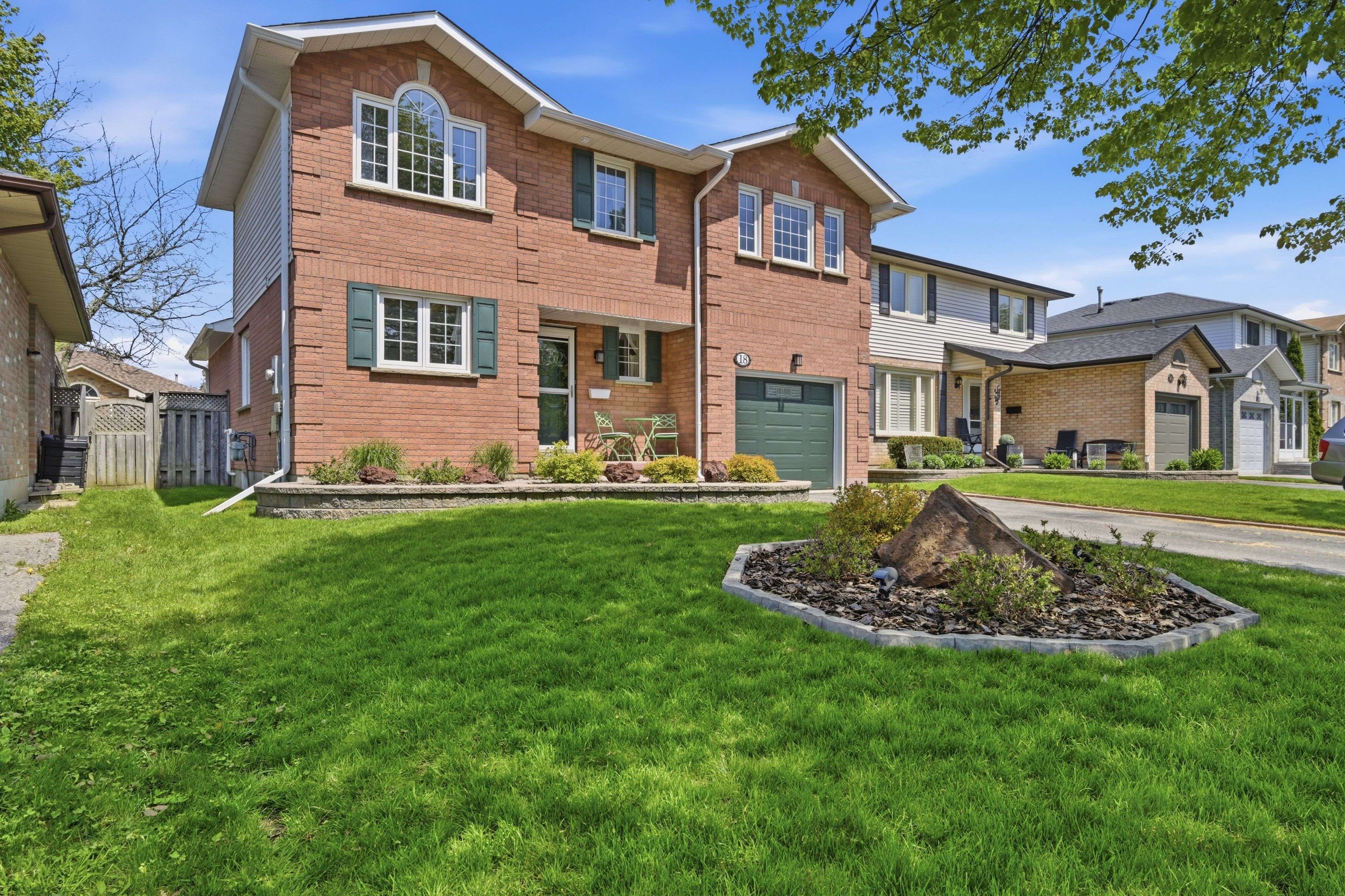 18 ARRAN CT, Clarington, ON L1E 2E5