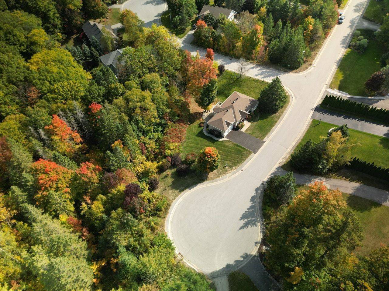 32 Valleycrest DR, Oro-medonte, ON L0L 2L0